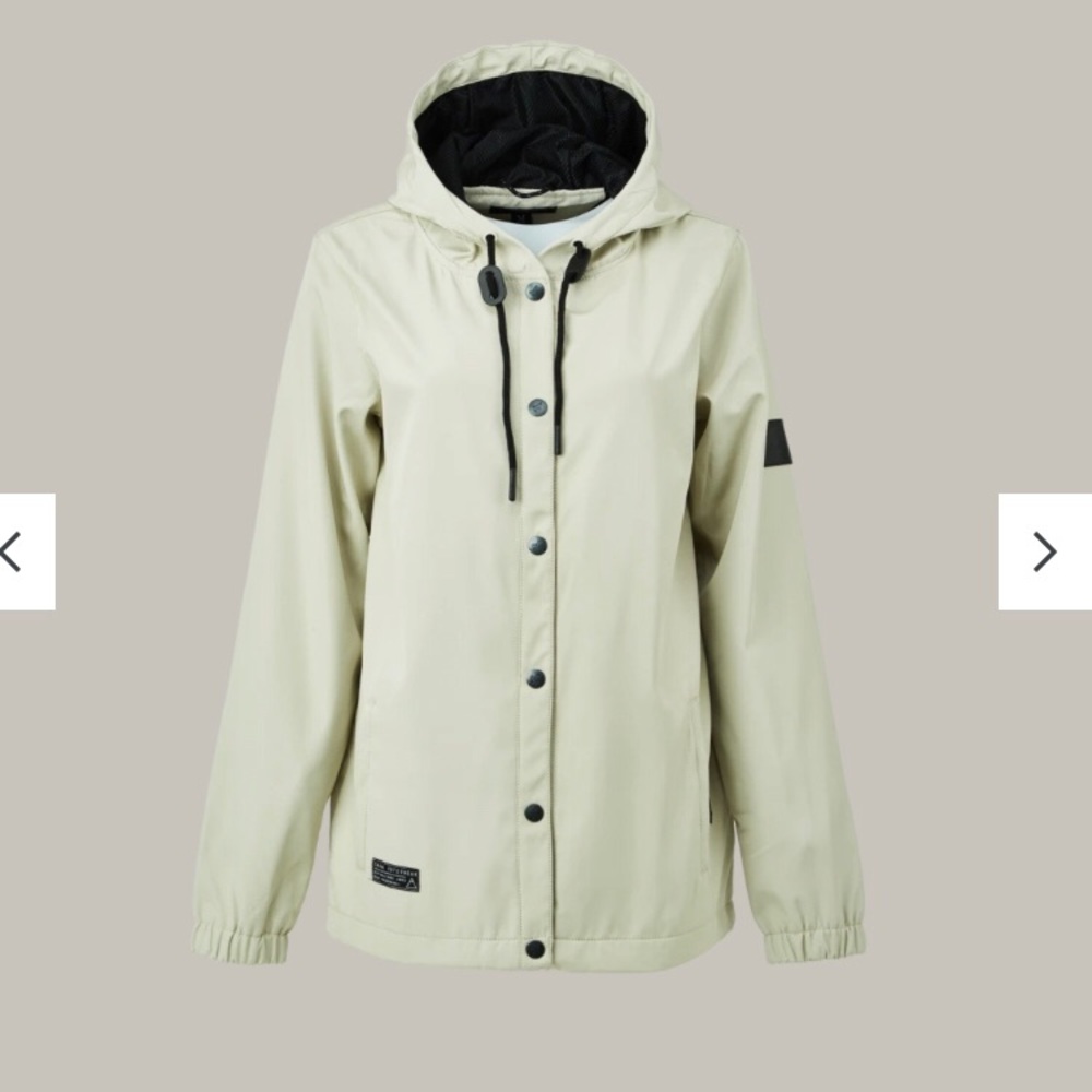 Saga Crew Jacket